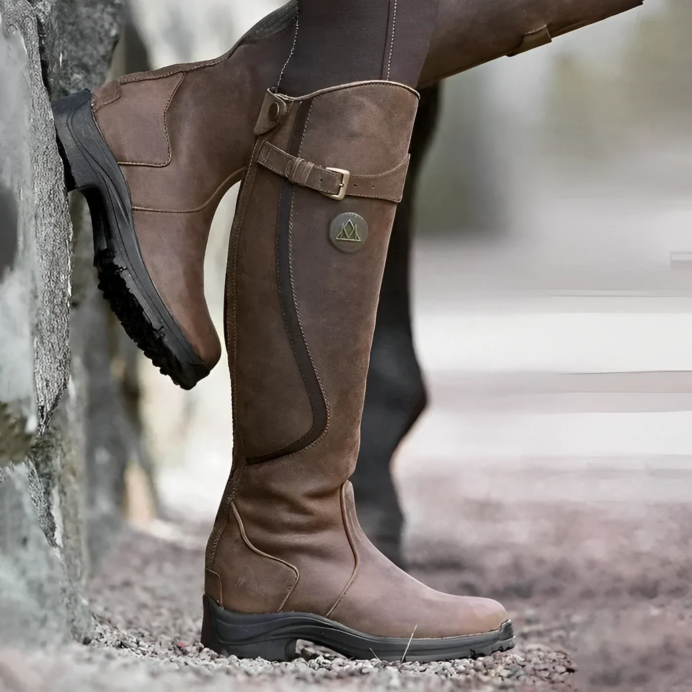 Celtic Comfort | Waterproof Thermal Boots for Winter Adventures | Durable, Stylish, Warm