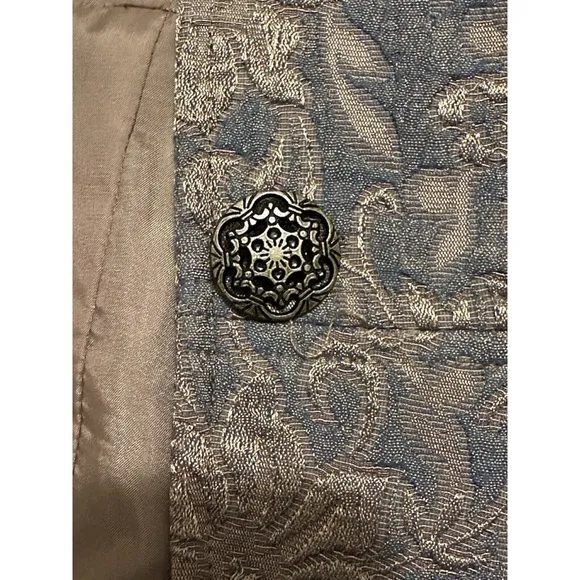 Chicos 1 Elegant Formal 3-Button Blazer Womens 8 Raised Pattern Champagne Gold