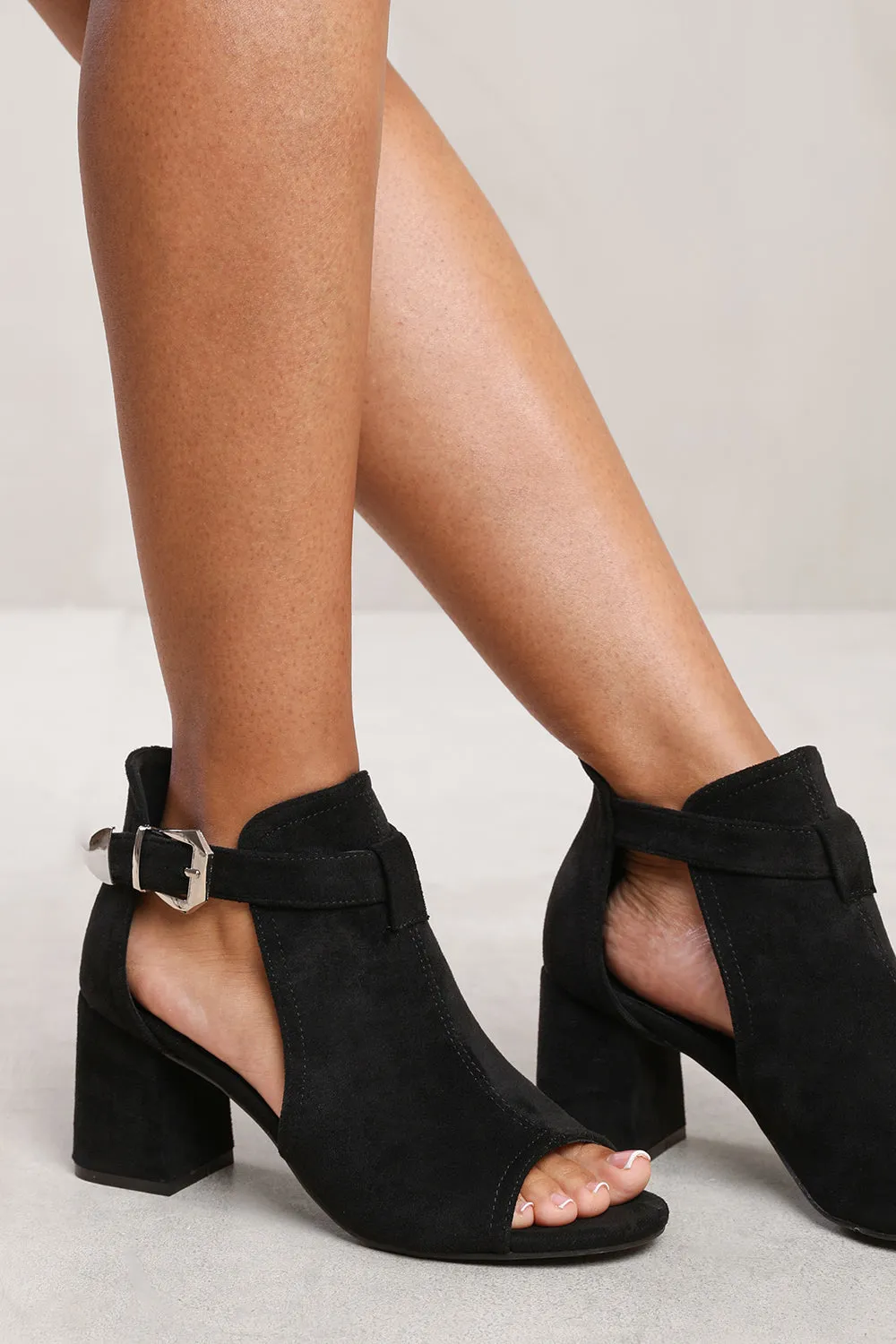 CHLOE BLOCK HEEL WITH SIDE BUCKLE AND OPEN TOE FRONT IN BLACK SUEDE