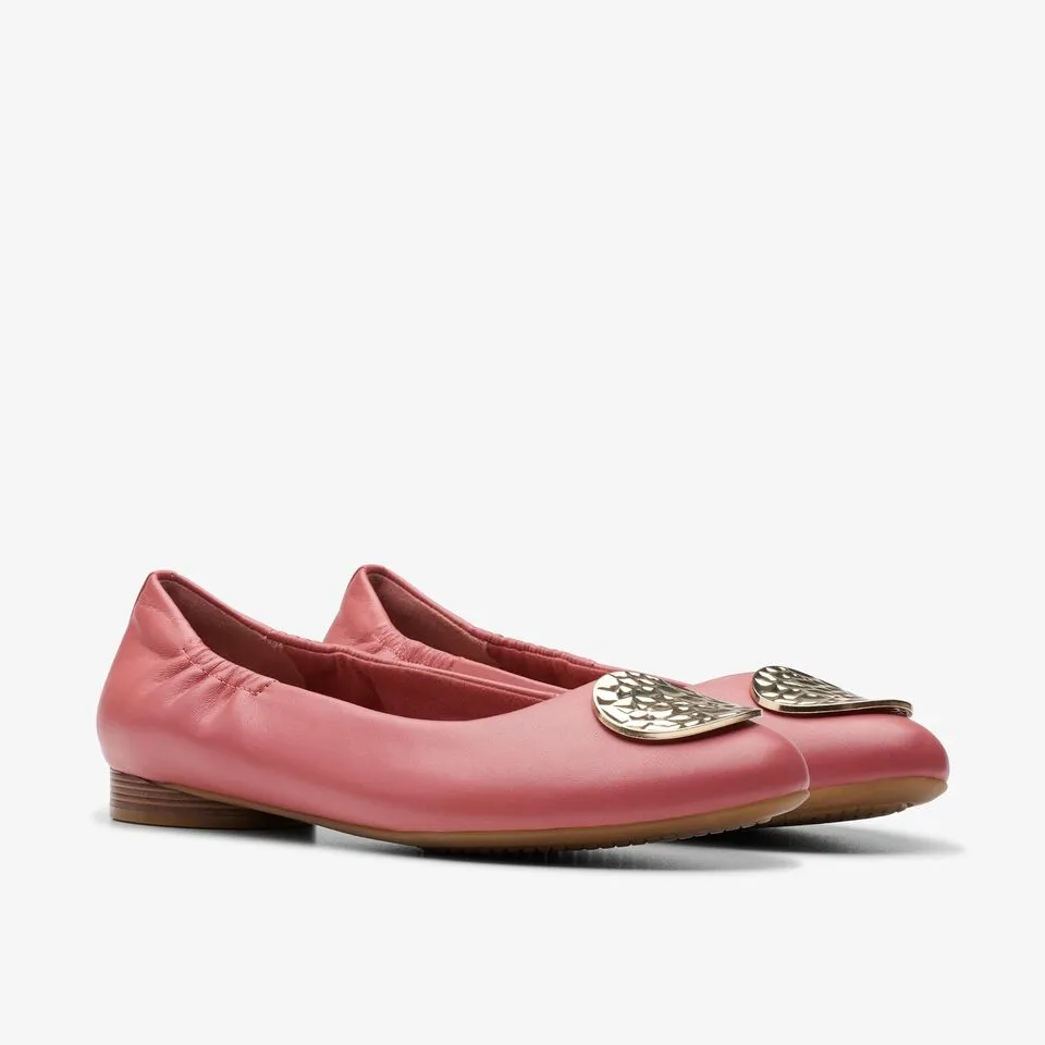 Clarks Women's Loreleigh Ave Dusty Rose | Black Leather