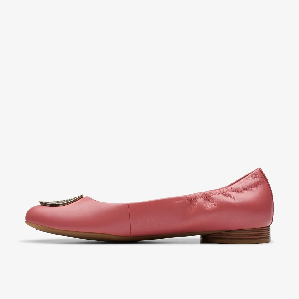 Clarks Women's Loreleigh Ave Dusty Rose | Black Leather