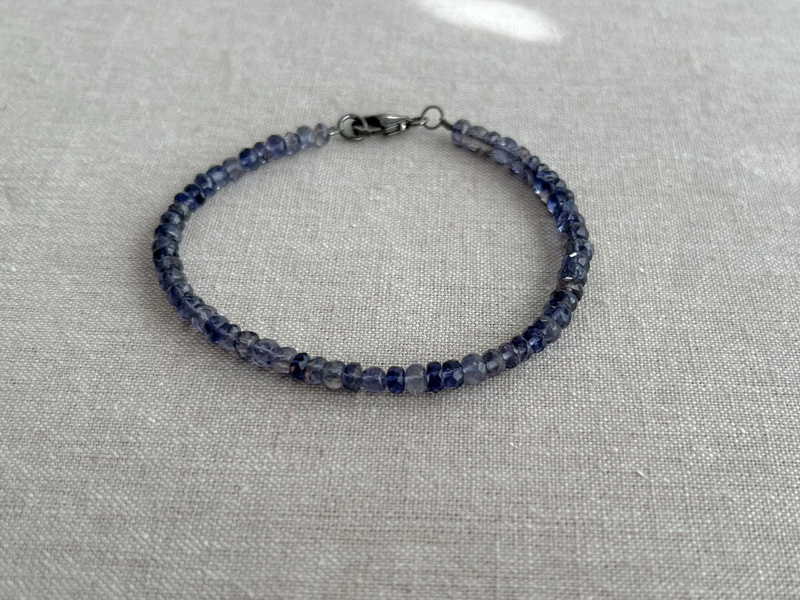 Iolite Men's Bracelet, Unisex Iolite Bracelet, Gemstone Bracelet, Layering Bracelet, Boho, Gift for Him, Gift for Her, Gemstones for Men