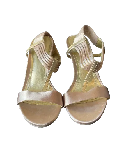 Kenneth Cole Reaction Gold Heels