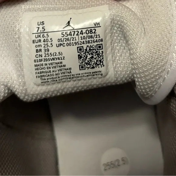Men’s Air Jordan Mids