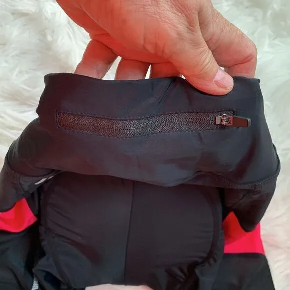 Nooyme Sports collection Size Small women’s breathable biker shorts