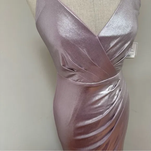 NWT David Bridal V-Neck Foiled Jersey Sheath Dress With Pleats Dusty Rose Size 4