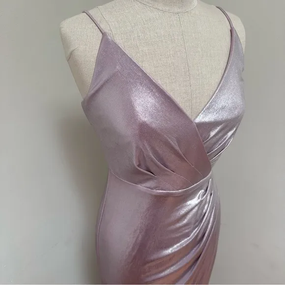 NWT David Bridal V-Neck Foiled Jersey Sheath Dress With Pleats Dusty Rose Size 4