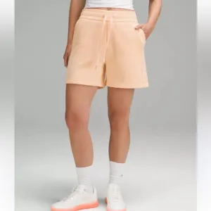 NWT Lululemon Scuba High-Rise Shorts