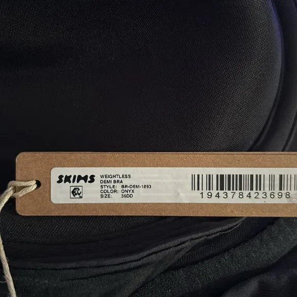 NWT Skims Women’s Weightless Demi Bra in Color Onyx  - Size 36DD