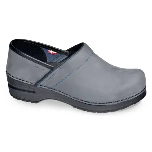 Pro. Oiled Leather Women's Clog in Blueberry